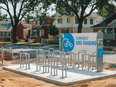 Wie du in deiner nachbarschaft eine gemeinschaftliche lastenradstation aufbaust: standort, rechtliches und finanzierung